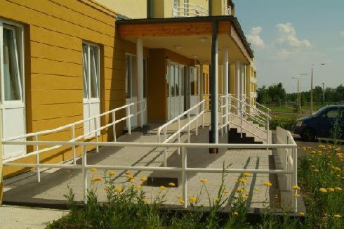 Károly Róbert Diákhotel Gyöngyös Exterior foto