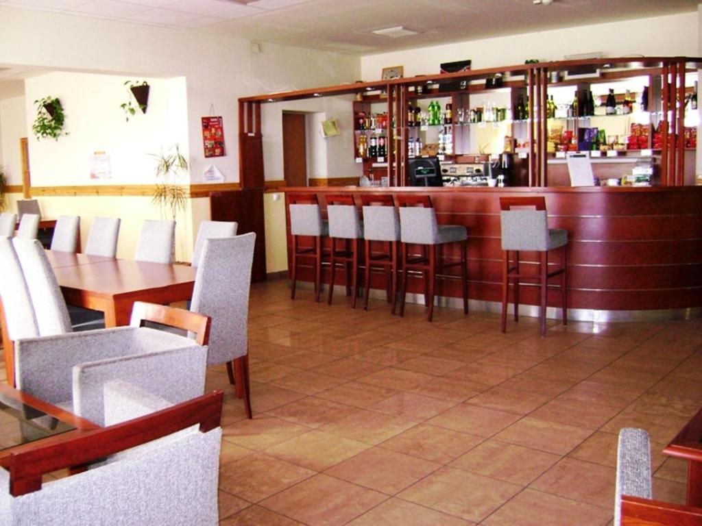 Károly Róbert Diákhotel Gyöngyös Exterior foto